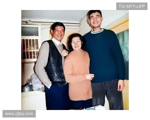 黄子华幽默点评姚明身高与篮球生涯的精彩瞬间与人生哲理